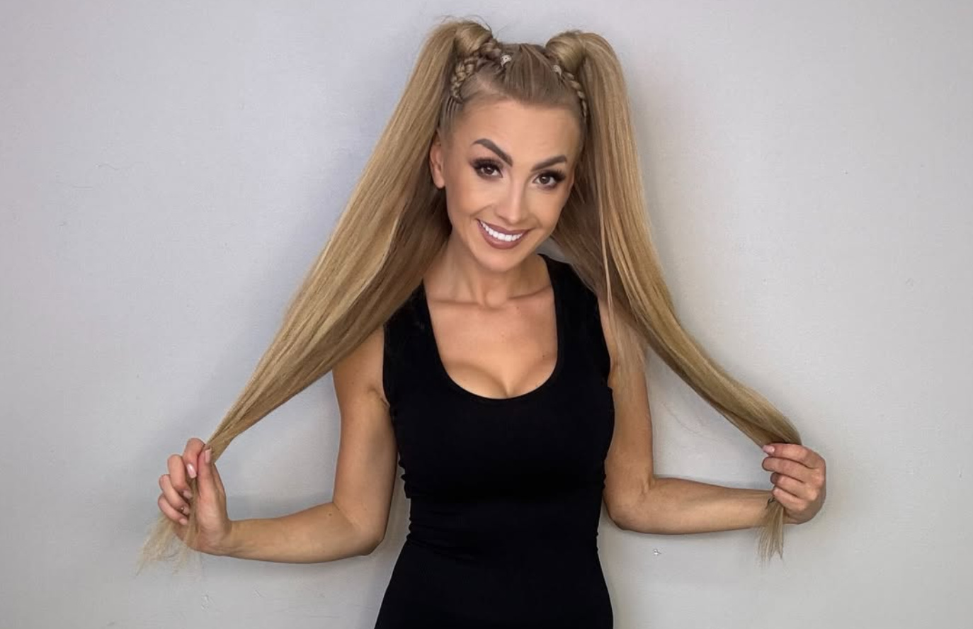 Czy to najbardziej zmysłowa stylizacja Joanny Narożnej? Bielizna mocno widoczna! 