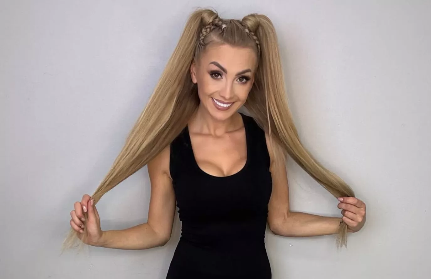 Czy to najbardziej zmysłowa stylizacja Joanny Narożnej? Bielizna mocno widoczna! 