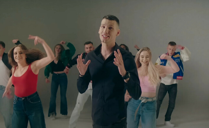 Czy to najlepszy jesienny hit? Zespół Bayera zdobywa serca fanów!

