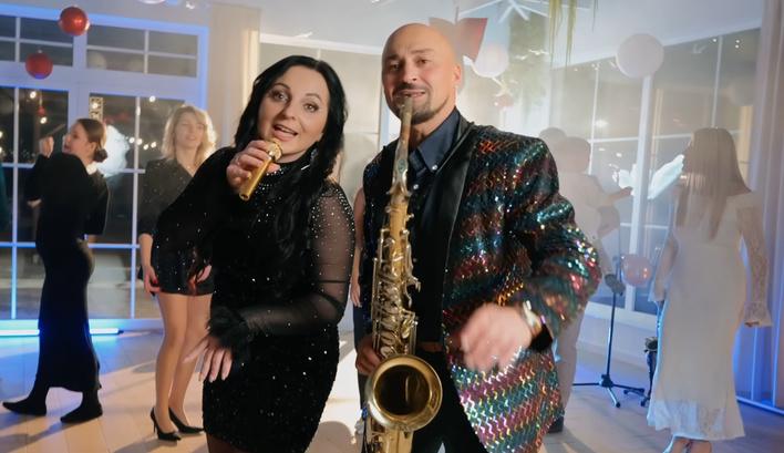 Czy "Wesele Sztos" zespołu Del Sol to nowy hit weselnych parkietów?