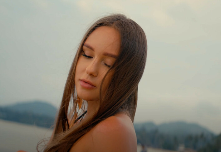 Da Luca wraca z letnią nowością ”Oczarowałaś Mnie Tak” – mocne klubowe brzmienie podbija disco polo

