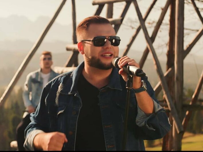 Daj to Głośniej zagrożone? "Tato ostrzegał mnie" to odpowiedź na wielki hit disco polo "Mama ostrzegała"?!