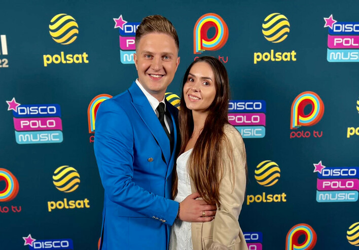 Daniel Wilczewski gwiazdor disco polo z grupy Piękni i Młodzi świętuje siódmą rocznicę ślubu! Zobaczcie wzruszające nagranie!