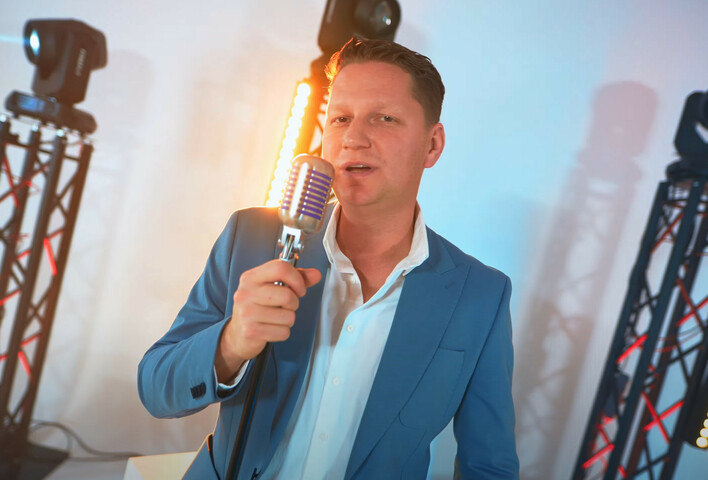 Muzyczna poezja w disco polo?! DanielBand US - zachwyca premierą „Miłość Jedno Ma Serce„! Ta ballada skrada serca Polaków! 

