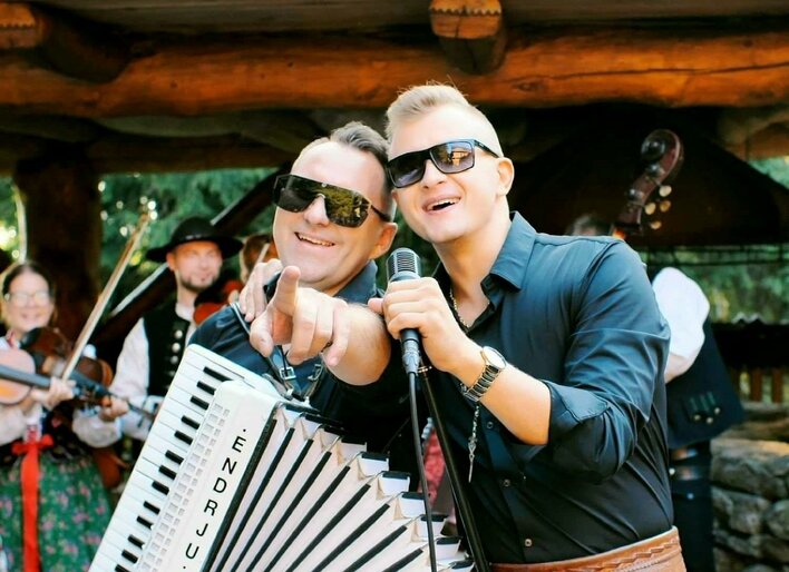 Nowy projekt Dawida Narożnego powstały w duecie z Endrju podbije branżę disco polo?! 