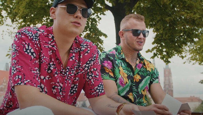 Dawid Narożny i Tkm osiągają rekordy na YouTube! Teledysk do piosenki ”Byłe” podbija serca fanów