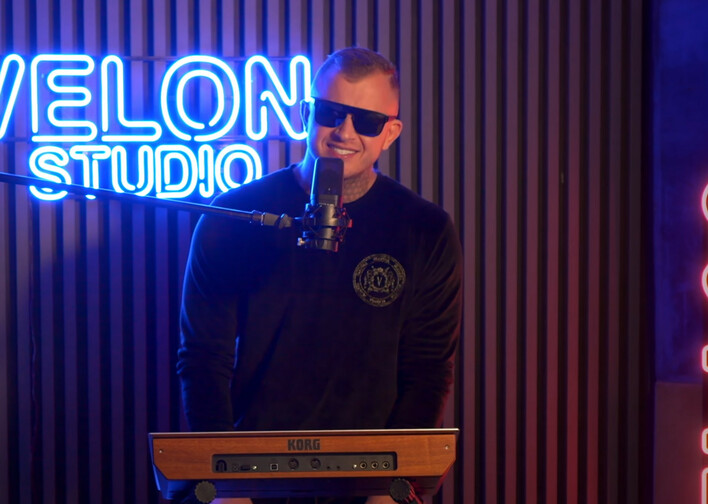 Dawid Narożny lepszy niż Zenon Martyniuk? Zaśpiewał utwór pt. „Gwiazda„! To brzmi znakomicie!