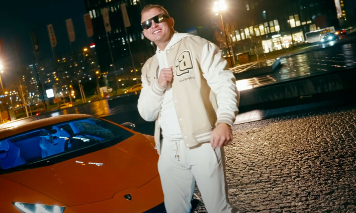 Dawid Narożny na szczycie! Cała branża może mu zazdrościć! „Miliony wersów”„ z fenomenalnym wynikiem!