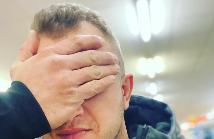 Dawid Narożny nie wytrzymał. Puściły mu nerwy „aż mnie ciężka kurwica strzela„! 