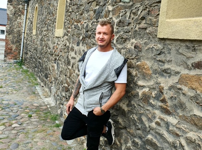 Dawid Narożny - brawurowe wykonanie gwiazdora disco polo oczarowało internautów! To prawdziwy hit!