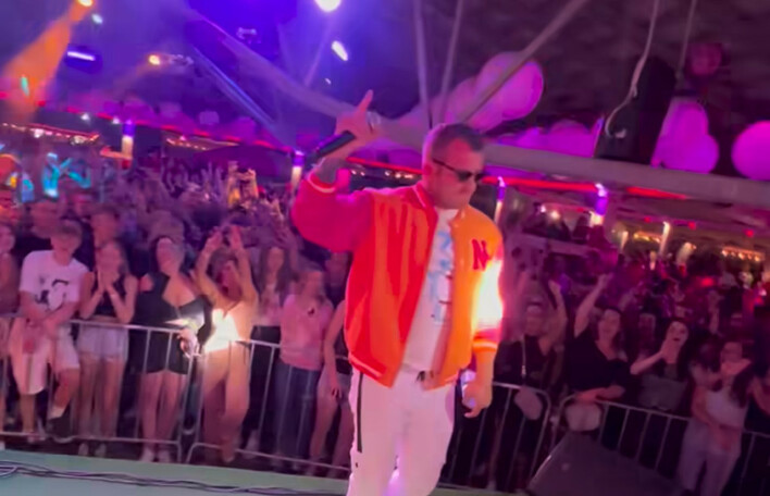 Dawid Narożny rozwalił system! To najlepszy wokalista? Zobaczcie co wydarzyło się na Plaży Patelnia!