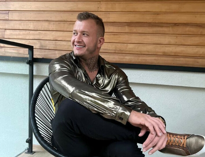 Dawid Narożny to najlepszy wokalista disco polo?! Posłuchajcie jak śpiewa na żywo wielki polski hit!