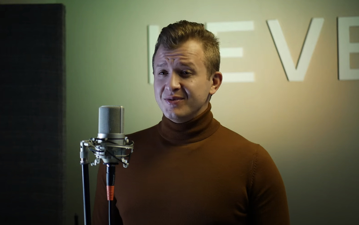 Opadną Wam szczęki! Dawid Narożny w kultowym, filmowym hicie! Wykonanie wbija w fotel!