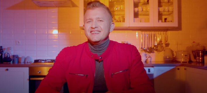 Dawid Narożny z kolejną zapierającą dech nowością! Gwiazdor udostępnił właśnie fanom "Prezent"