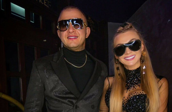 Dawid Narożny mocno wkurzony cenami kwiatów na Walentynki – 630 zł za bukiet róż to przegięcie?

