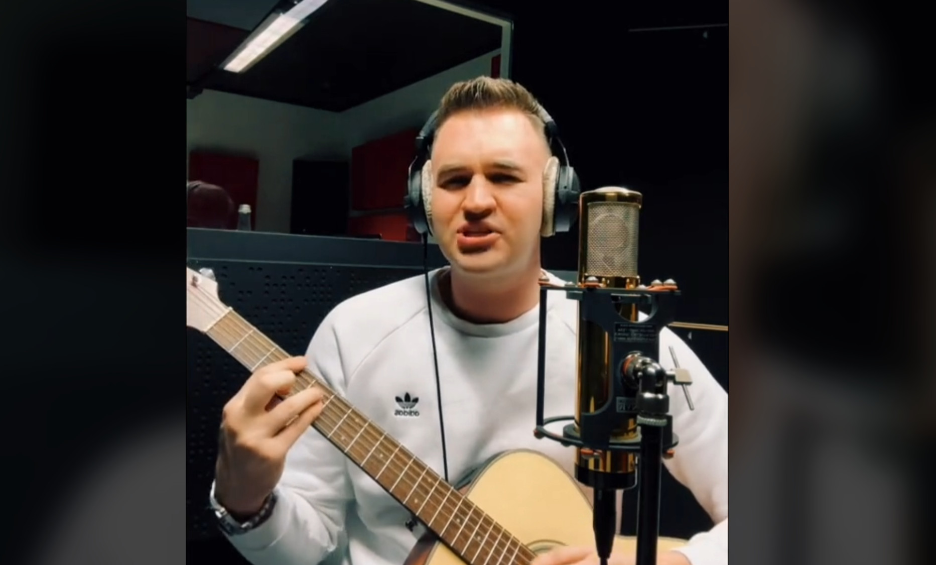 Dawid Tymiński - Raider wzrusza akustyczną wersją hitu 'Była Piękna' | VIDEO