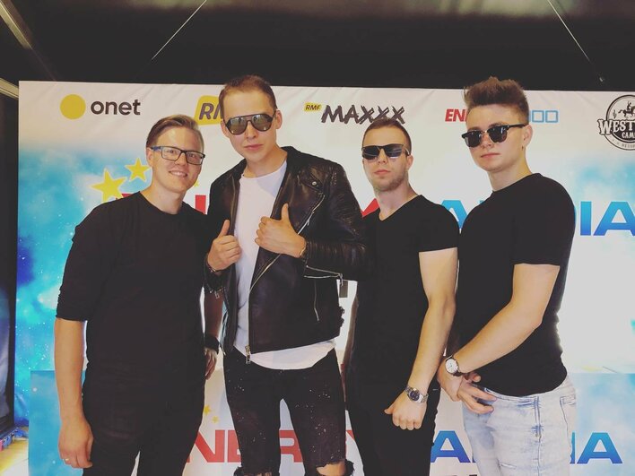 DISCO POLO Na flecie nowym hitem internetu?! W sieci pojawiła się nowa wersja piosenki! 