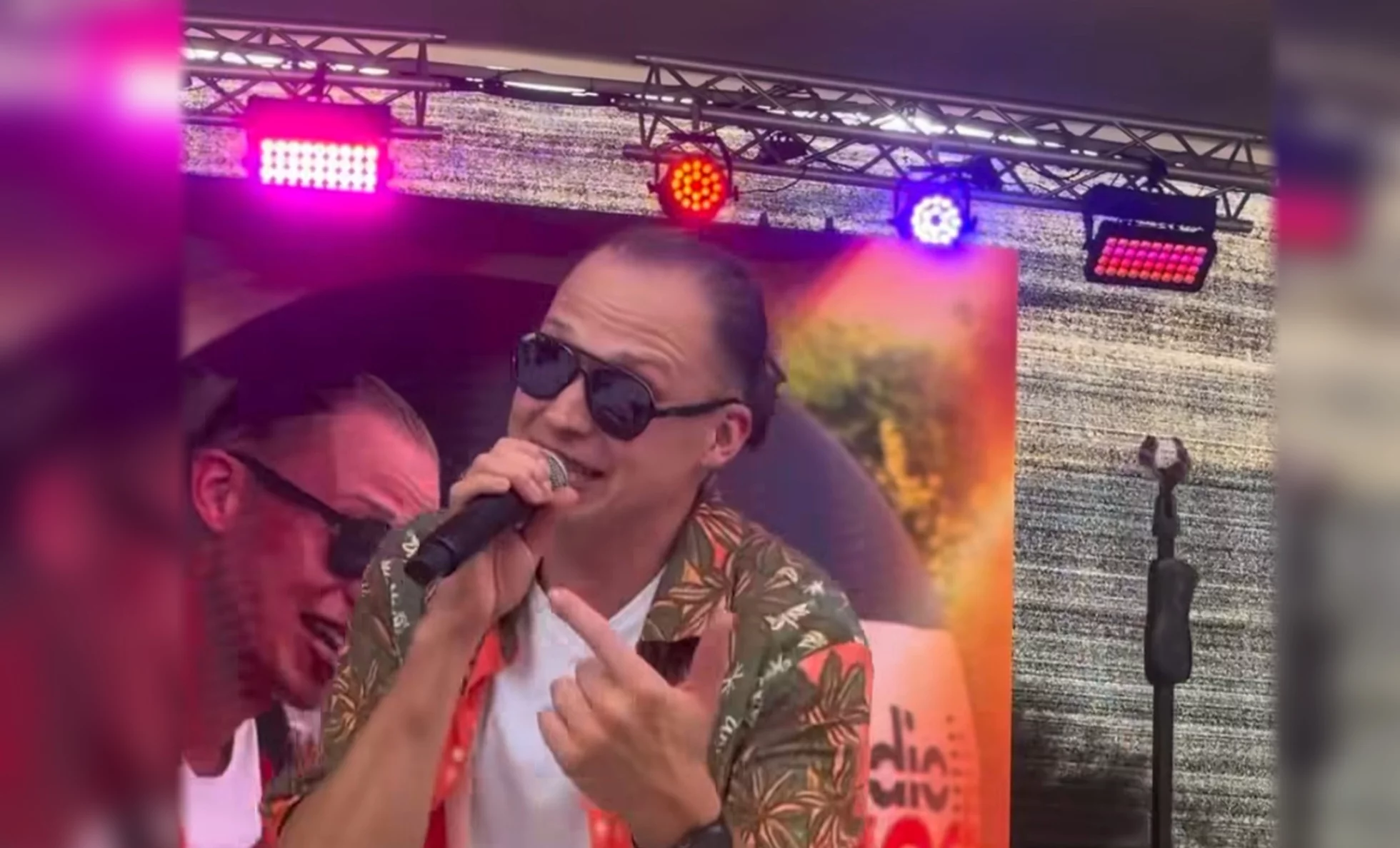Dejw zagrał „Dołeczki" na Disco Bzura w Sochaczewie. Tak bawił się amfiteatr przy tym hicie