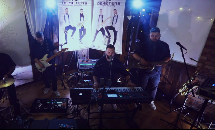 Demeters zaskakują nowym coverem! „Szampan, wino i bambino„ w wersji na żywo podbija disco polo!

