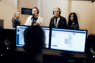  Despacito po polsku w wykonaniu grupy Blue Box! Nagranie podbija internet?! | VIDEO