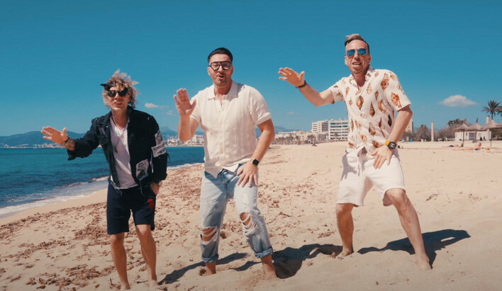 Disco polo na dożynkach w Dobropolu Gryfińskim. Kassada, B-QLL, Endrju i Blue-Box zagrają dla mieszkańców

