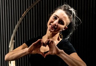 Disco polo w stylu pop? Fanka zmieniła utwór „Mama ostrzegała” w prawdziwy hit!