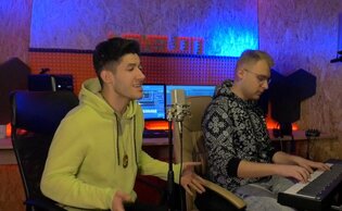 Disco Polo w wersji akustycznej hitem internetu? Posłuchajcie utworu "Złote Karoce"!