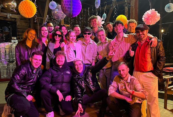 Kamil Kossakowski DISCOBOYS zaskakuje nowością pt. „Uparta”! Wygryzie tym konkurencje?! 