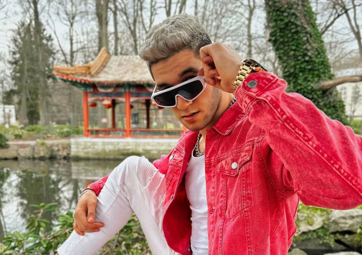 DiscoBoys wkraczają na scenę z nową piosenką - „Lubiła tańczyć„. Czy to kolejny hit disco polo? Posłuchajcie nowości! 