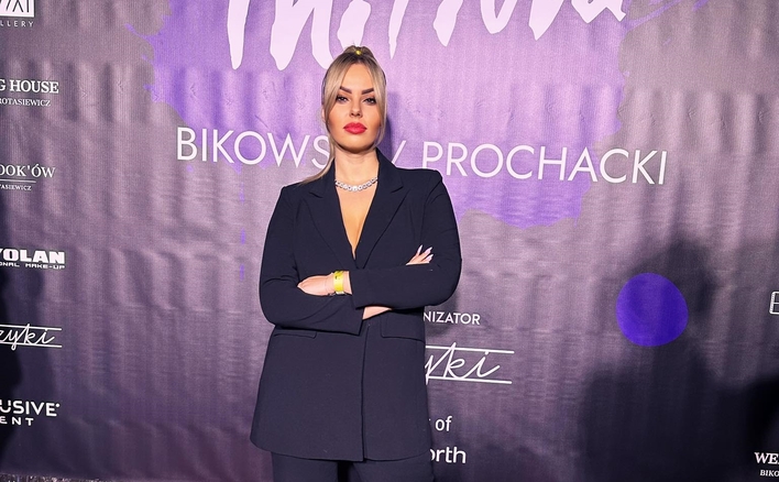 Diva disco polo?! Paula Karpowicz Topky w przepięknym garniturze! Zobaczcie ZDJĘCIA z pokazu mody Bikowski / Prochacki