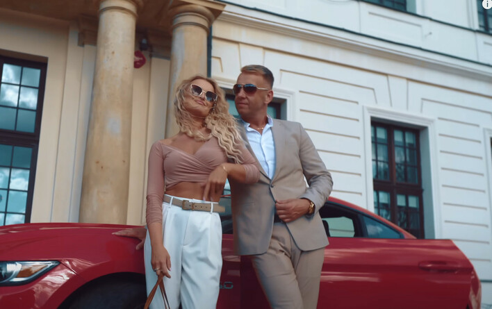 Ognista panna podbija już internet! Długo oczekiwana nowość od zespołu News trafiła do sieci! Zobaczcie całość! 
