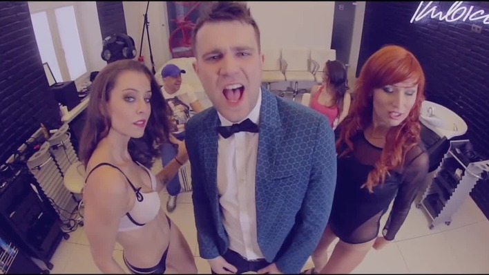 „Do białego rana„ - Nowa odsłona kultowego hitu Freaky Boys! To będzie przebój sylwestrowej nocy?!