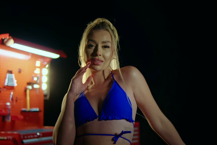 „Do Fury” – Ognisty hicior od zespołu Faster!
