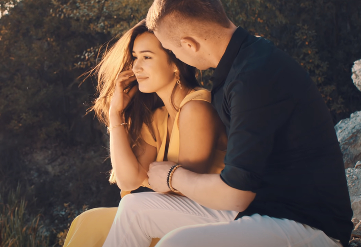 Idealna próba podbicia rynku disco polo?! Nogi rwą się do tańca.
