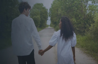 Jesteś już moja śpiewa duet gwiazd disco polo! Gorąca premiera podbija sieć!