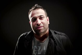 Dramatyczne dzieciństwo?! Wokalistka disco polo był adoptowany! Po latach opowiedział swoją historię! 