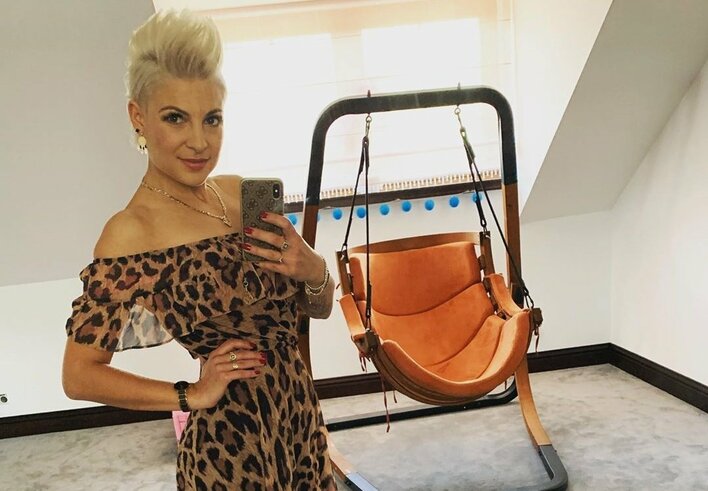 "Efekt Miazga" Suknia Magdy Narożnej powstawała przez około 2 miesiące! Królowa disco polo zaskoczyła publikę! 