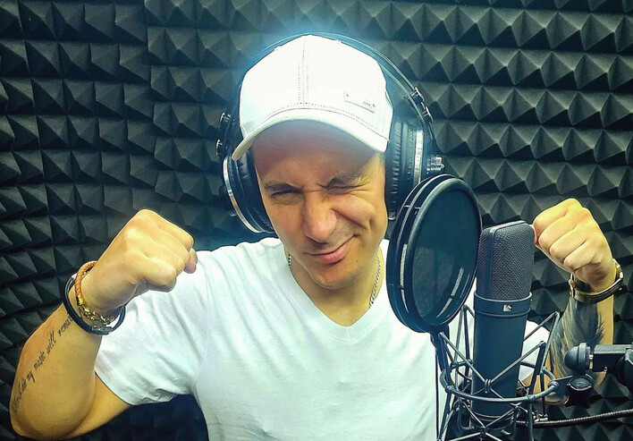 Ekscytujące wakacje z Loverboy”em! Wokalista zapowiada nowość!