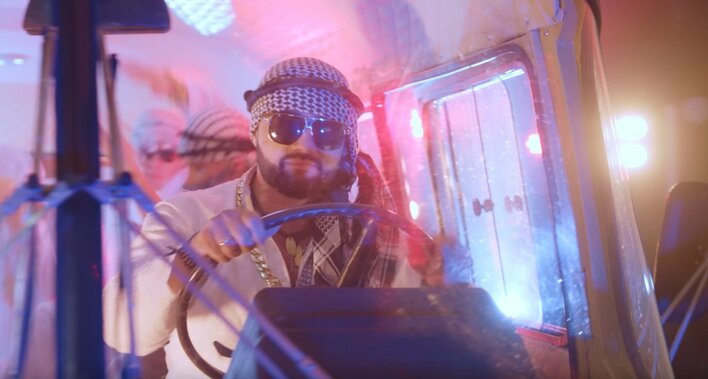 Artysta disco polo puścił wodze wyobraźni! Kontrowersyjny materiał trafił właśnie do sieci! 