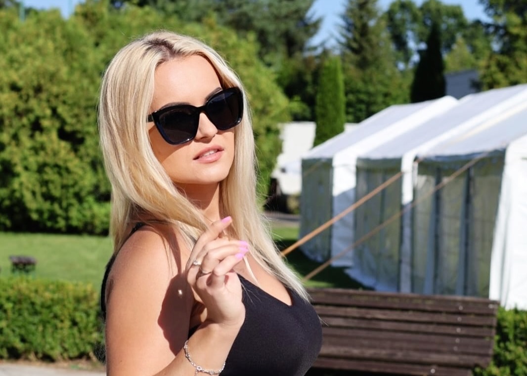 Ela Kliś kusi gorącymi zdjęciami! Zmysłowa sesja wokalistki disco polo robi furorę w sieci