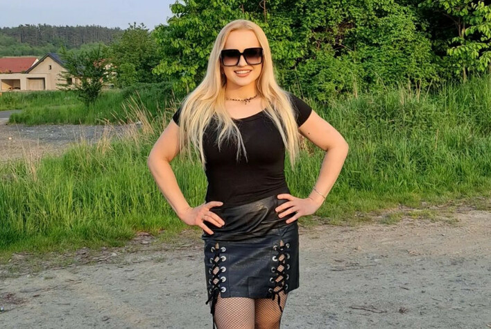 Ela Kliś wokalistka Piękni i Młodzi zachwyca w sieci! Zobaczcie jak prezentuje się artystka disco polo na nowych zdjęciach!