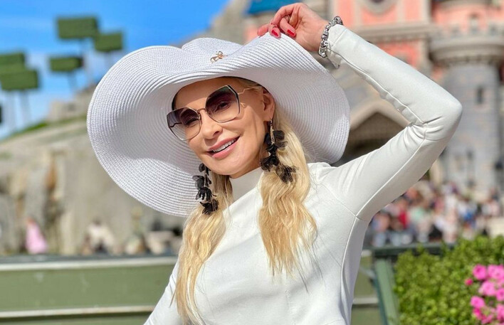 Elwira Mejk: Od światła reflektorów disco polo do bajkowego świata Disneya