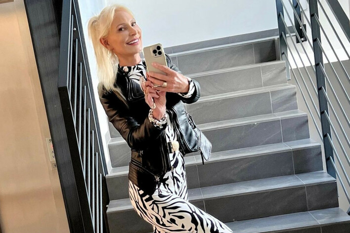 Elwira Mejk kusi skąpo ubrana na łóżku! Gwiazda disco polo tak relaksuje się między koncertami?! 