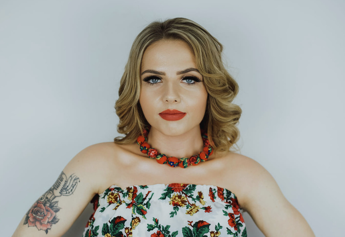 Ewelina Garzeł sięgnęła po klasykę disco polo! Artystka przypomniała hit, który kiedyś nuciła cała Polska! 