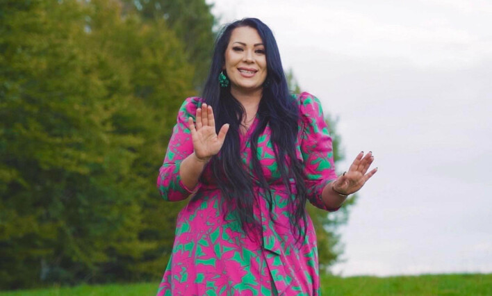 Fajna Babka” w nowej wersji! Kaszubska Influencerka i SHOVEL zaskakują klubową premierą!