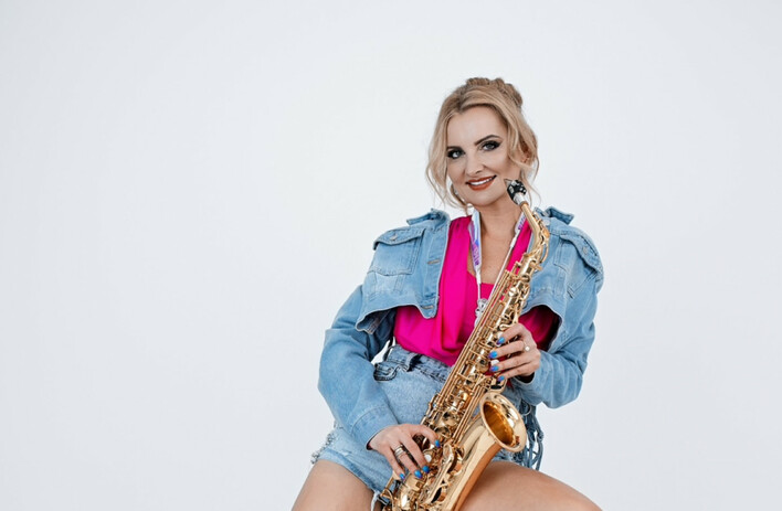 Fani oniemieli! Dorota Pstrągowska z MIG w zjawiskowej sesji – takiej stylizacji jeszcze nie miała