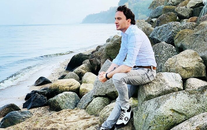 Niesamowite zdjęcia sprzed lat! Tak kiedyś wyglądał uwielbiany wokalista disco polo!