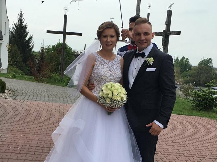 Fanki disco polo w rozpaczy! Kolejne ciacho zajęte! Wokalista właśnie wziął ślub!