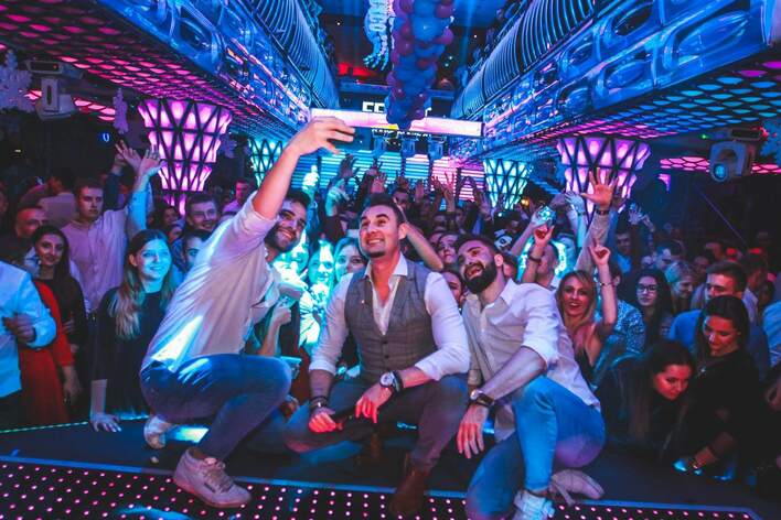 Fantastyczne otwarcie roku w wykonaniu zespołu Effect! Cały klub zapłonął! | VIDEO