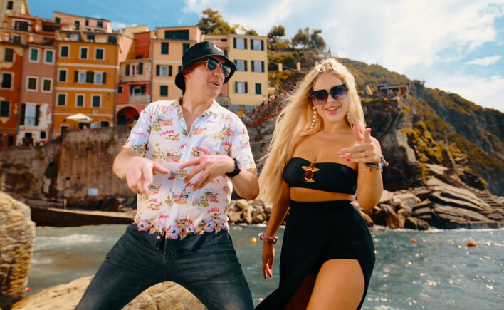 Focus i Blondi razem?! Oto hit disco polo, który podbije Twoje serce – „Ogień„ już huczy w sieci!„